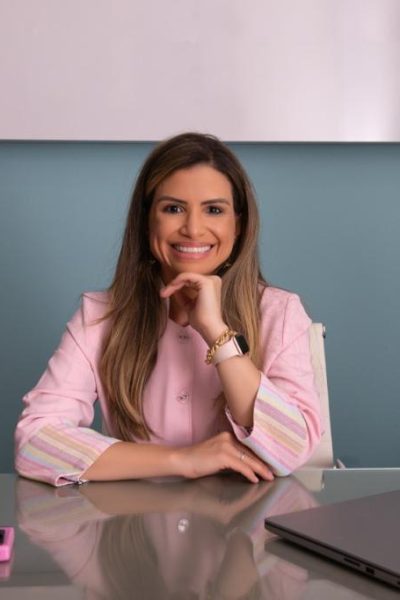 Dra. Stephanie Queiroz