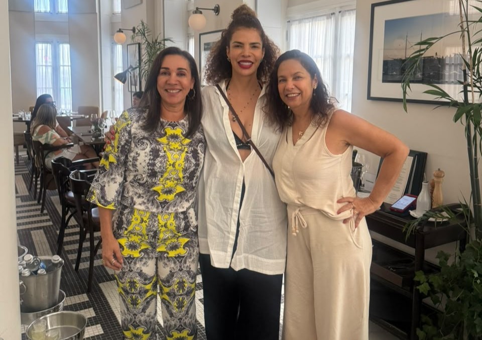 Lila Moraes com Vanessa da Mata e Ana Carla Furrer